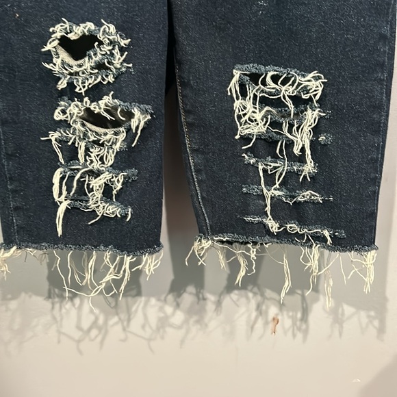 Levi Strauss Dark Denim Capri Overalls - Picture 6 of 6